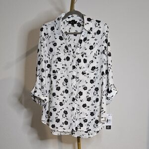 NWT BCX Black and White Floral Button Down Shirt